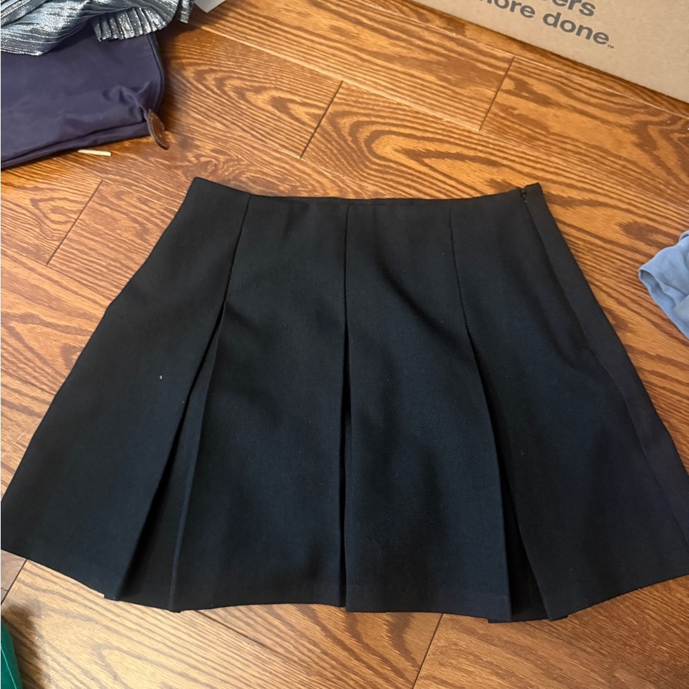 Uniqlo Black Mini Skirt